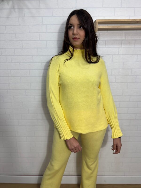 CONJUNTO YELLOW - Imagen 2