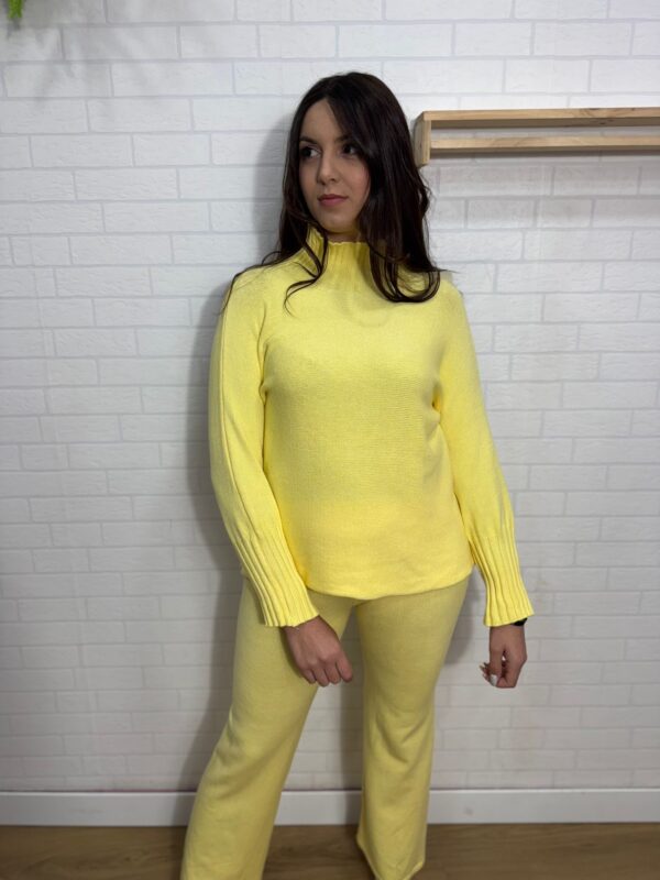 CONJUNTO YELLOW