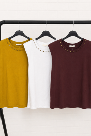 CAMISETA HOMBRERAS TACHAS